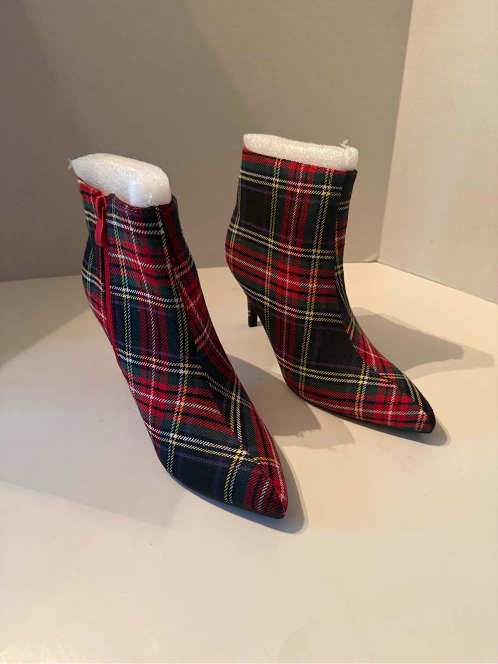Allegra K  Red Plaid Pointed-Toe Ankle Boots Women’s 6.5 NEW